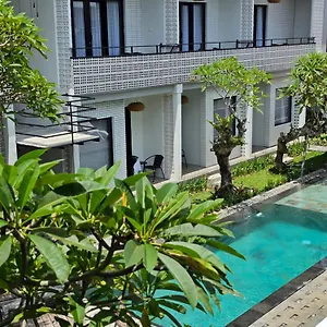 Chandi Hotel